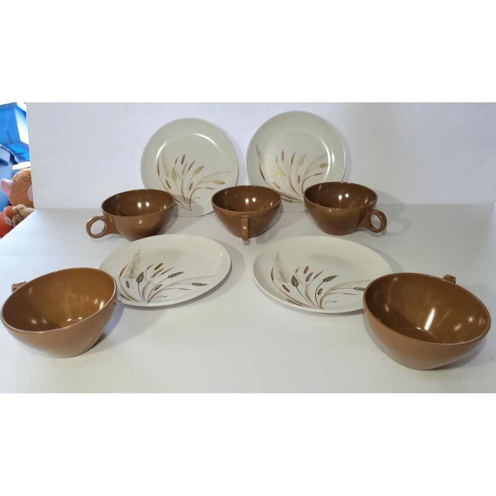Vintage 1960s Melmac Wheat Pattern Dinnerware 4 Bread Plates 5 Cups MCM Retro